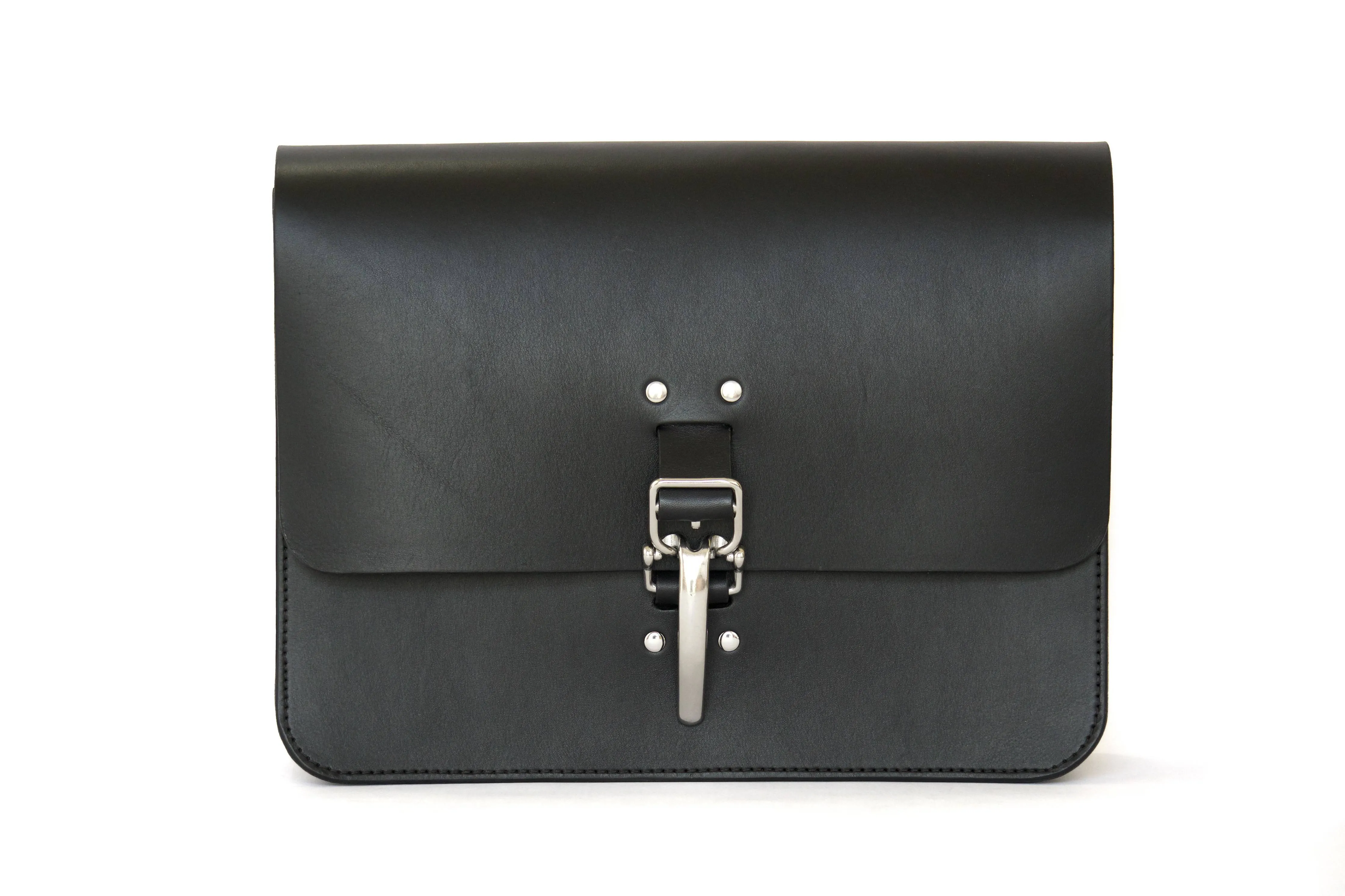 1144 Messenger In Black
