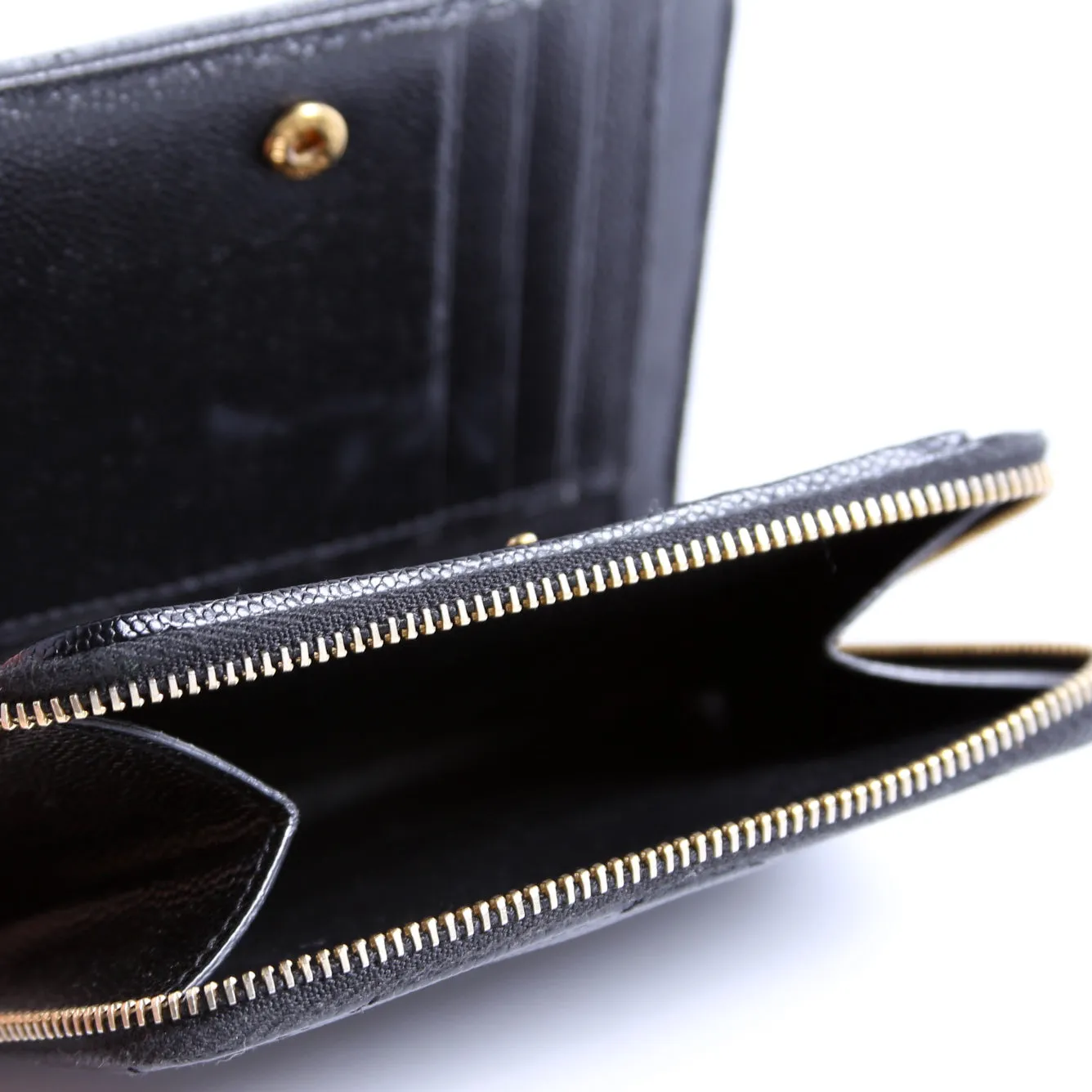 403723 Cassandre Grain De Poudre Compact Zip Around Wallet Black