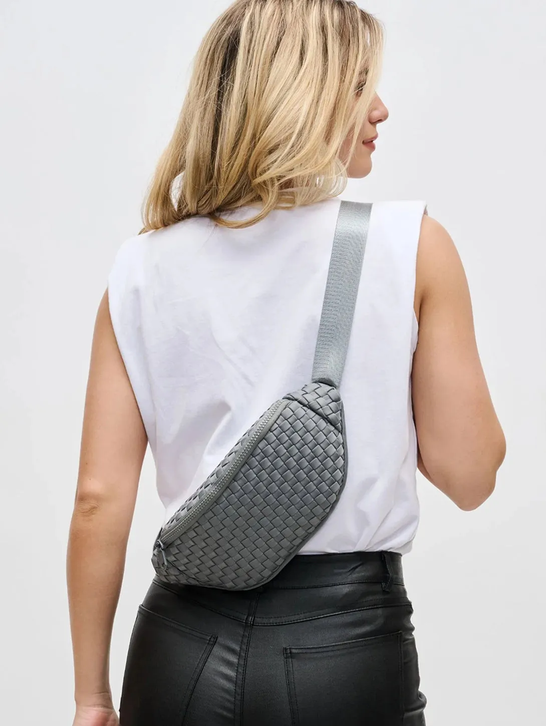 Aim Belt Bag - Grey