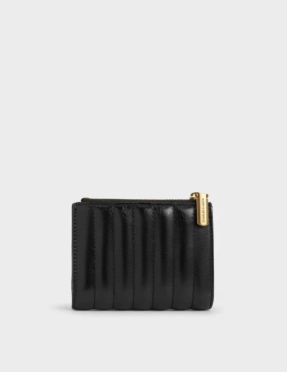 Donna Crinkle-Effect Panelled Top-Zip Wallet
