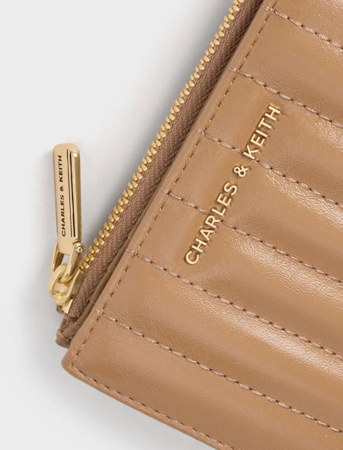 Donna Crinkle-Effect Panelled Top-Zip Wallet
